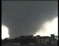 /album/galeria-de-fotos/tornado-destruindo-tudo-nos-eua-mais-de-300-mortos-abril-2011-youtube-flv654-jpg/